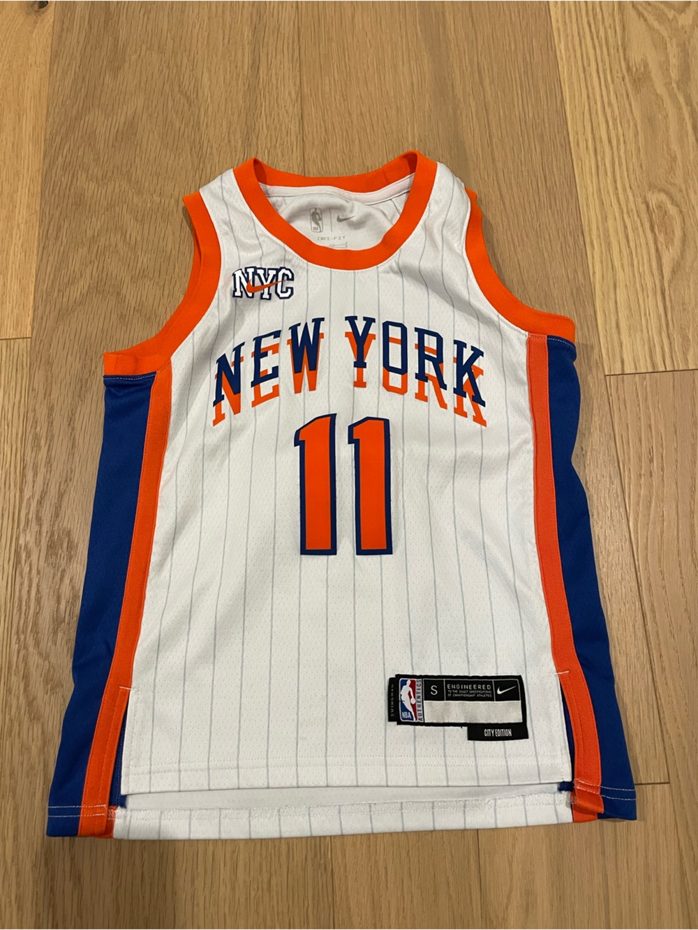 Kids New York Basketball Jersey in White & Orange - Size S